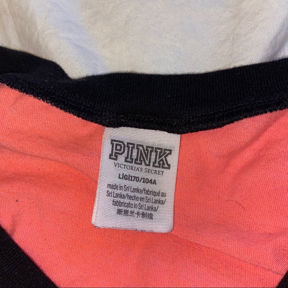 Victorias Secret v neck top. Victoria’s Secret top - Picture 3 of 5